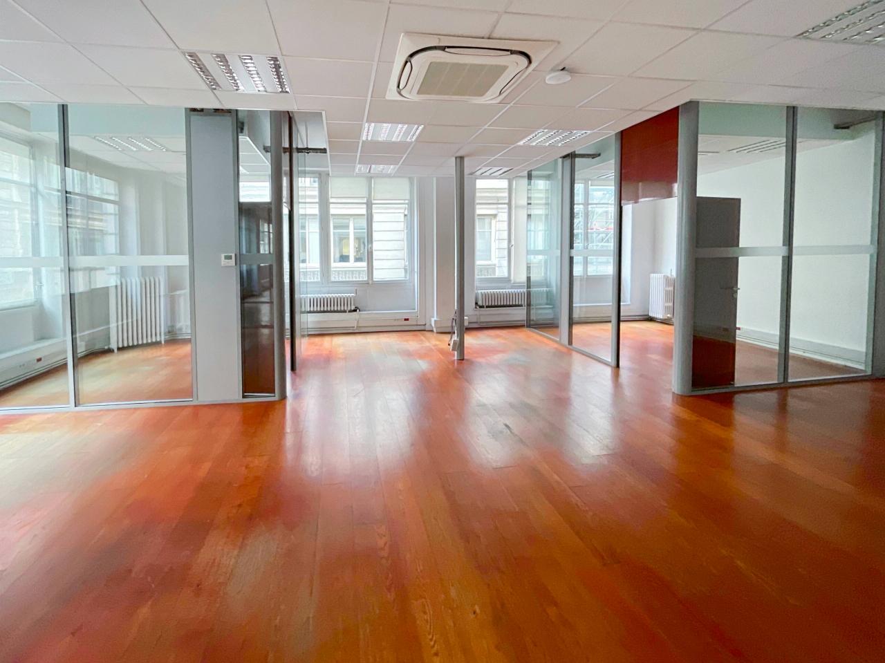 Bureau Paris 896m² Location bureau Paris OLBUR2531789 2